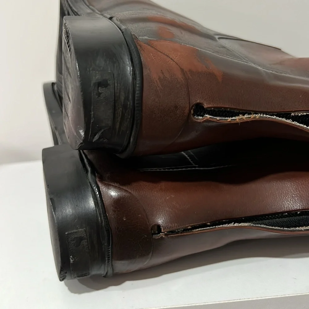 Burberry woman’s  Brown Riding Boots size 7